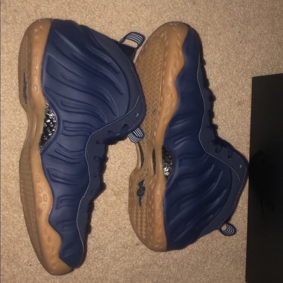 air foamposite one.   (midnight navy) - Picture 2 of 7